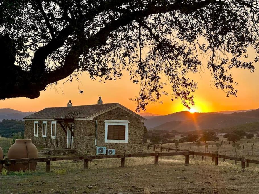 Finca La Alcolehuela En Parque Natural De Despenaperros Σάντα Έλενα Εξωτερικό φωτογραφία